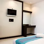 Roses Huahin