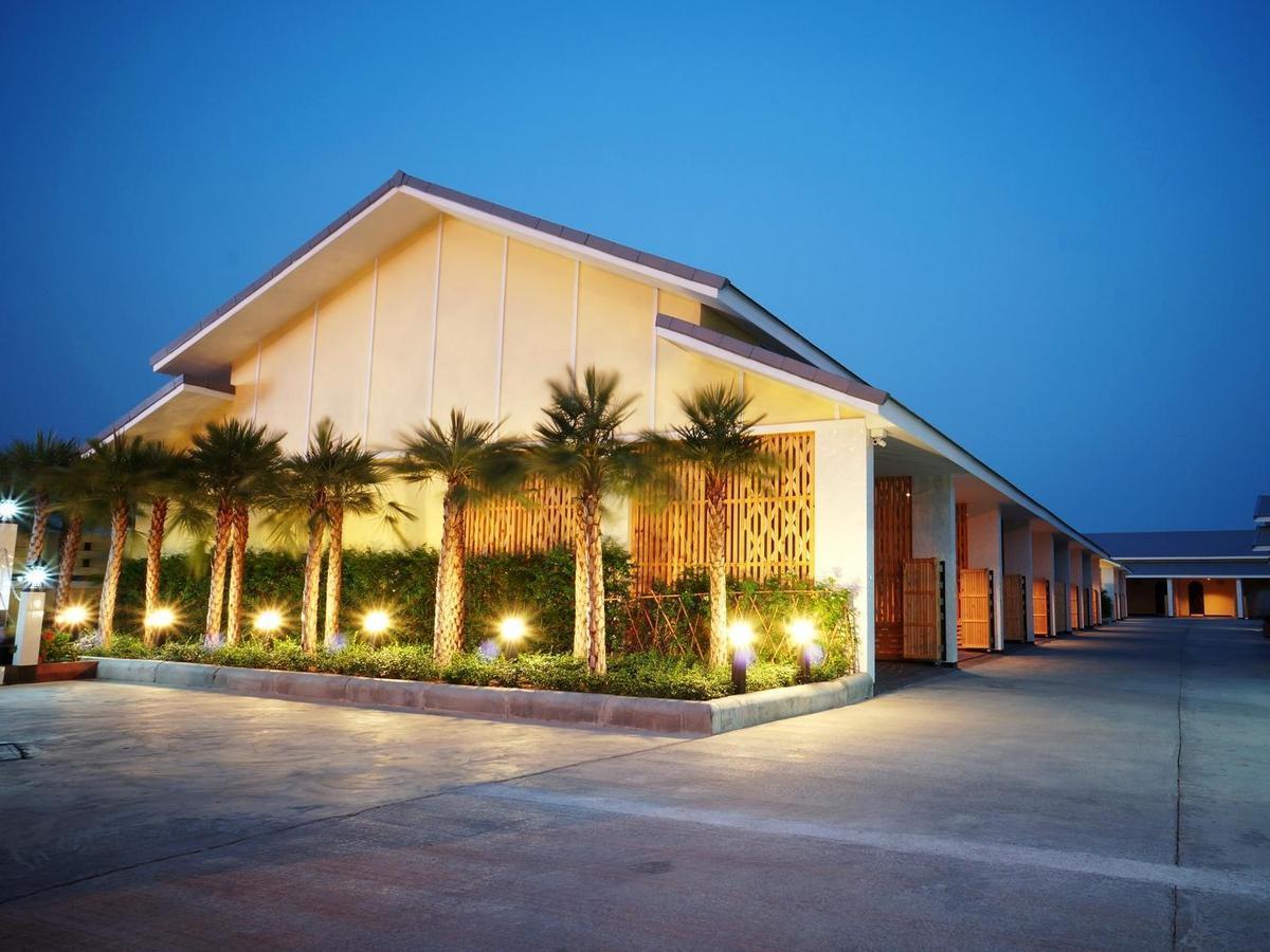 Roses Hotel