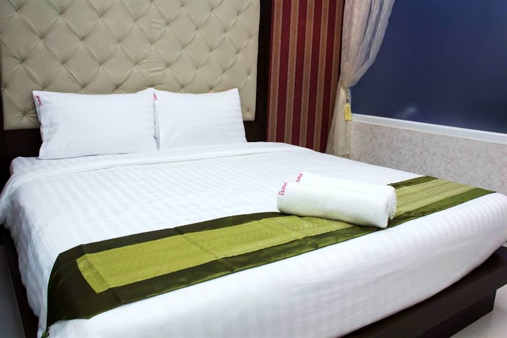 Roses Hua Hin