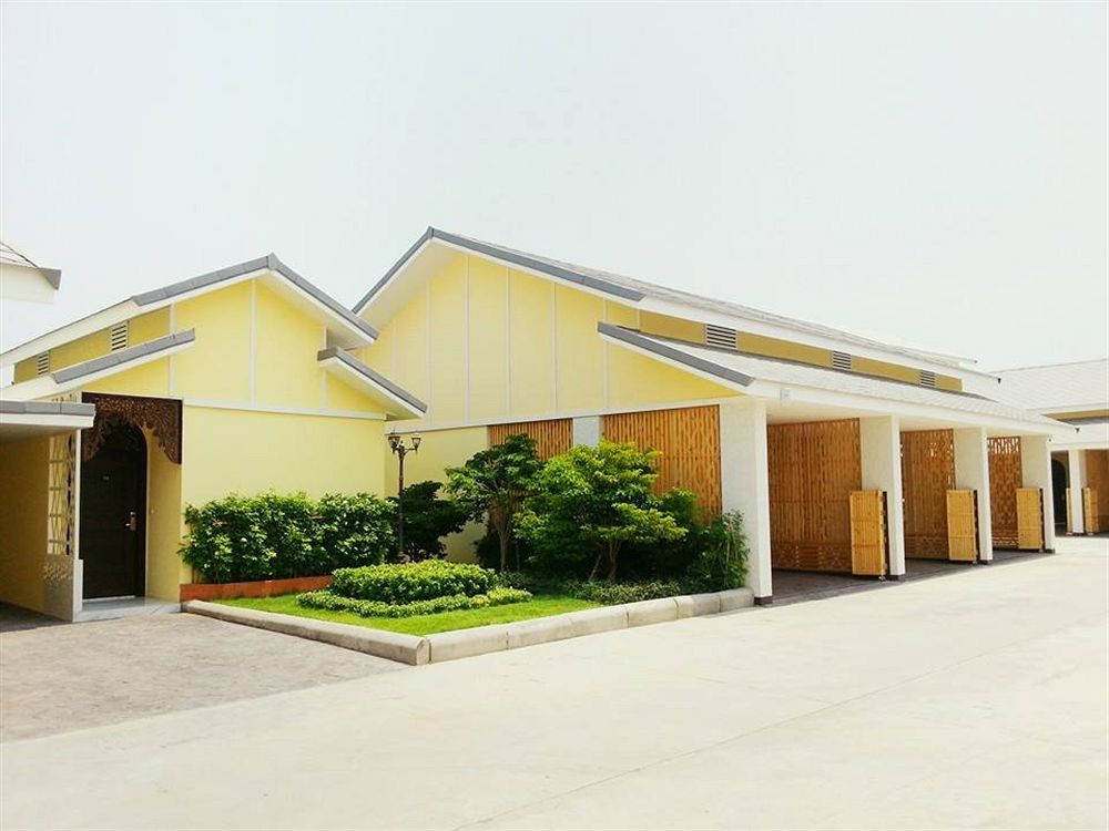 Hotel Roses Hua Hin